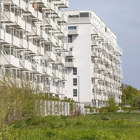 Apartman Sunny New-build Studio, Ac, Direct Tram To Center